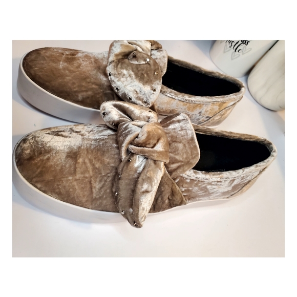 Rebecca Minkoff Shoes - Rebecca Minkoff Stacey Studded Asphalt Grey Shoes WOMEN'S Size 7M